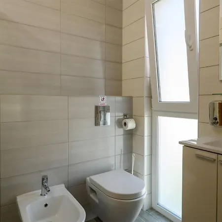 4 Bedroom Stunning In Holiday home