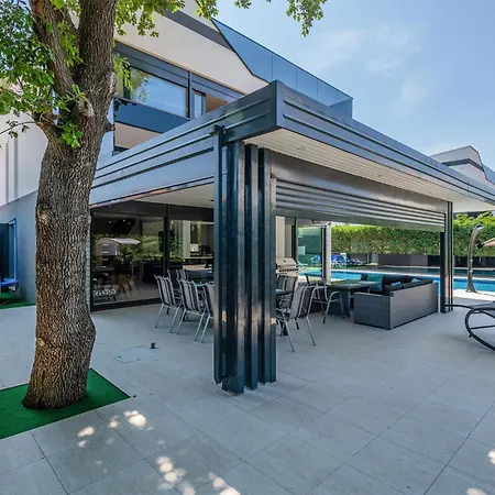 4 Bedroom Stunning In Fazana