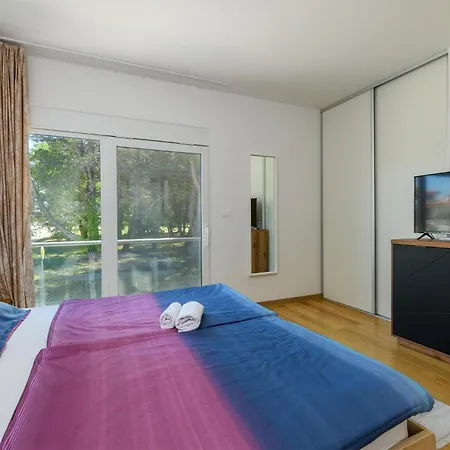 4 Bedroom Stunning In * Fazana
