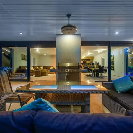 Holiday home 4 Bedroom Stunning In Fazana