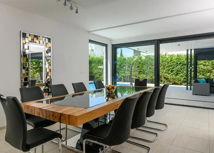 Gorgeous In With Wifi